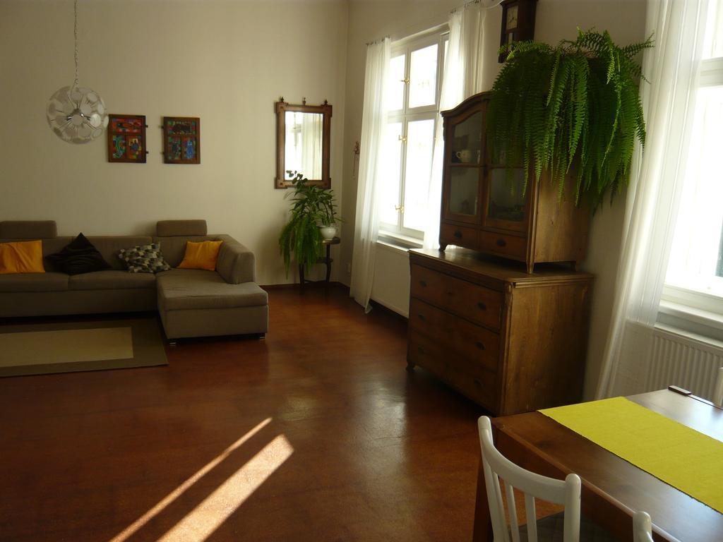 Apartment Flora Sudomerska *